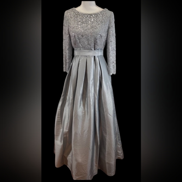 Jessica Howard Dresses & Skirts - Jessica Howard Silver Gown
